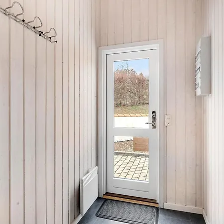 Spacious And Well-kept With And Sauna Near Oer Σπίτι διακοπών Ebeltoft