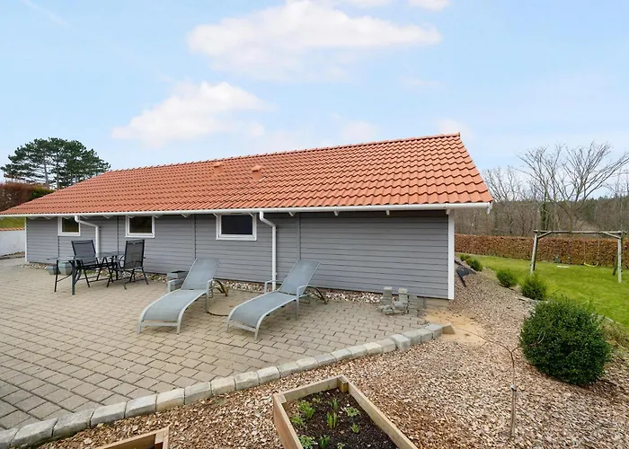 Spacious And Well-kept With And Sauna Near Oer 別荘